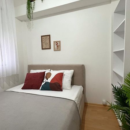 Charming 2 Bedroom Apartment 스코페 외부 사진