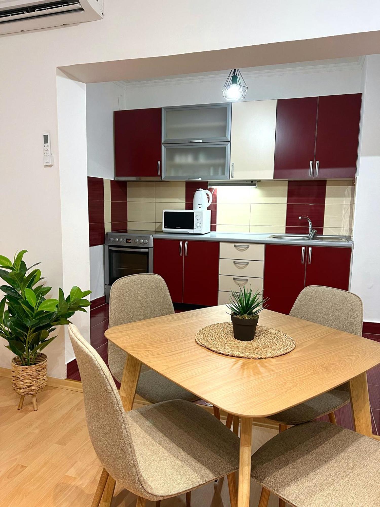 Charming 2 Bedroom Apartment 스코페 외부 사진